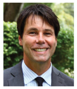 Eric Hoskins, OC MSC MPP, ministre de la santé et des soins de longue durée